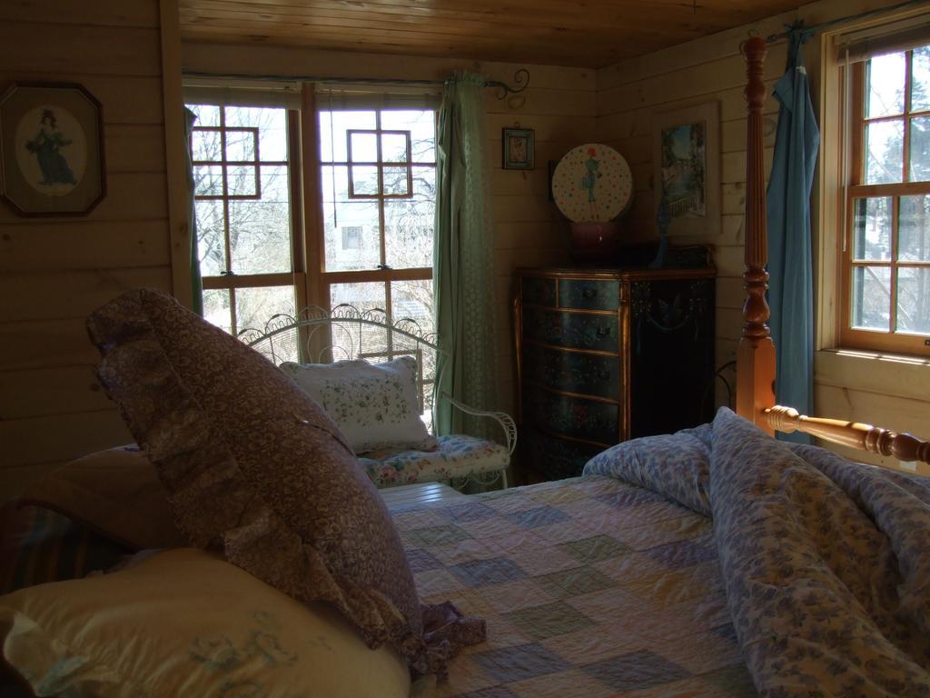 קיטרי Enchanted Nights Bed & Bath חדר תמונה
